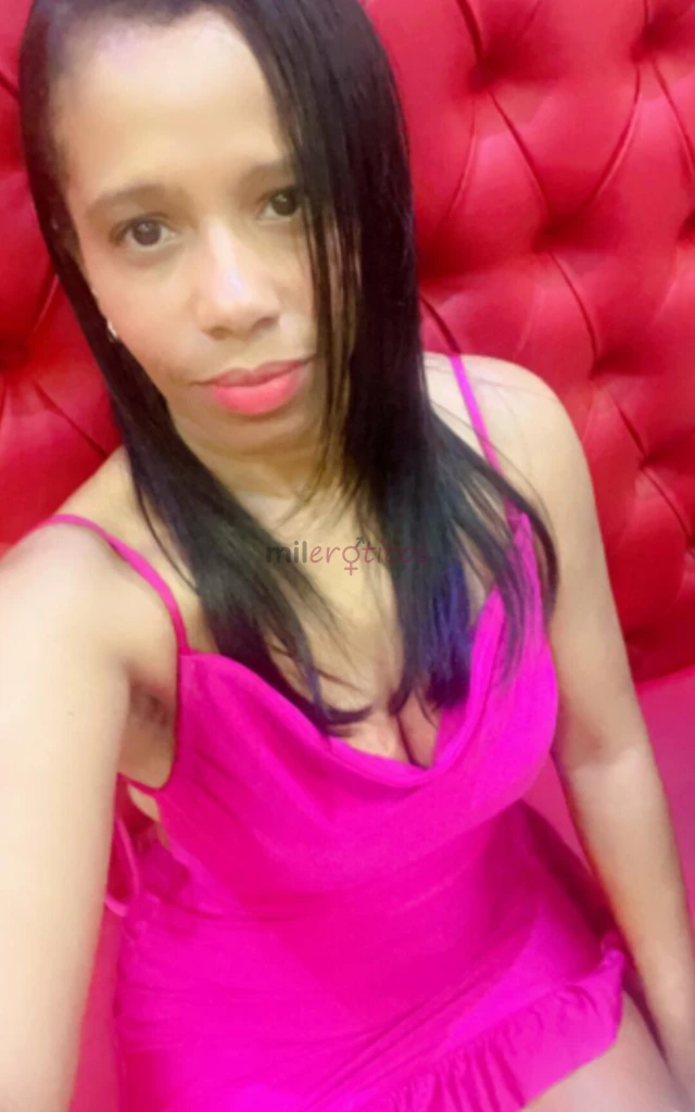 Ola meus amores venham curti momentos maravilhosos comigo eu sou uma baiana bem fogosa e super carinhosa eu amor gozar gostoso e satisfazer todos os s...