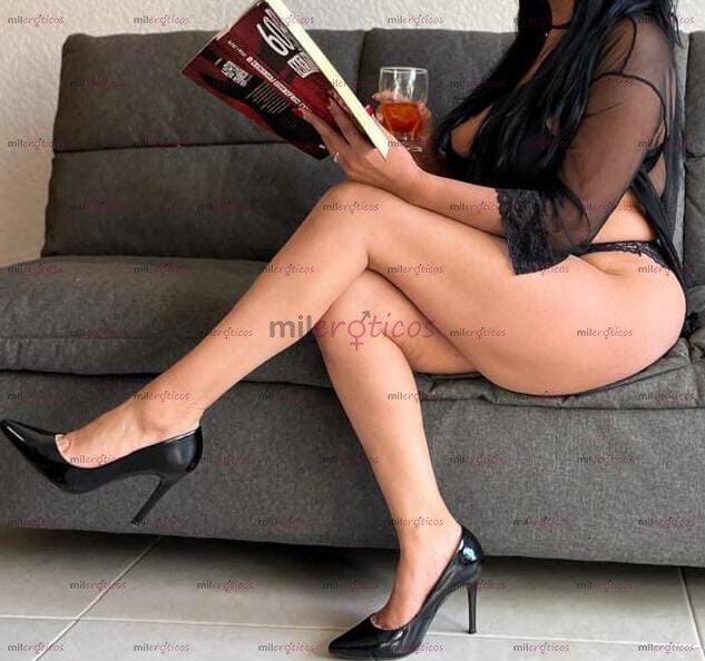 FOTOS DE MILF SRA DE ENORMES SENOS DISPUESTA A SATISFACER TU FANTASÍAS