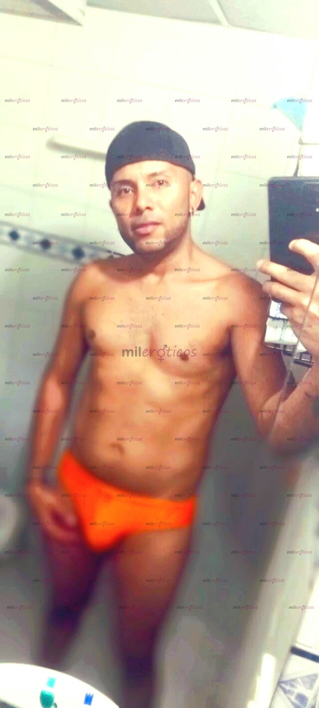FOTOS DE CHICO MORENO CALIENTE RECIEN LLEGADO A LA CIIDAD DISPIESTO A CUNLLIR TUS FANTASÍ