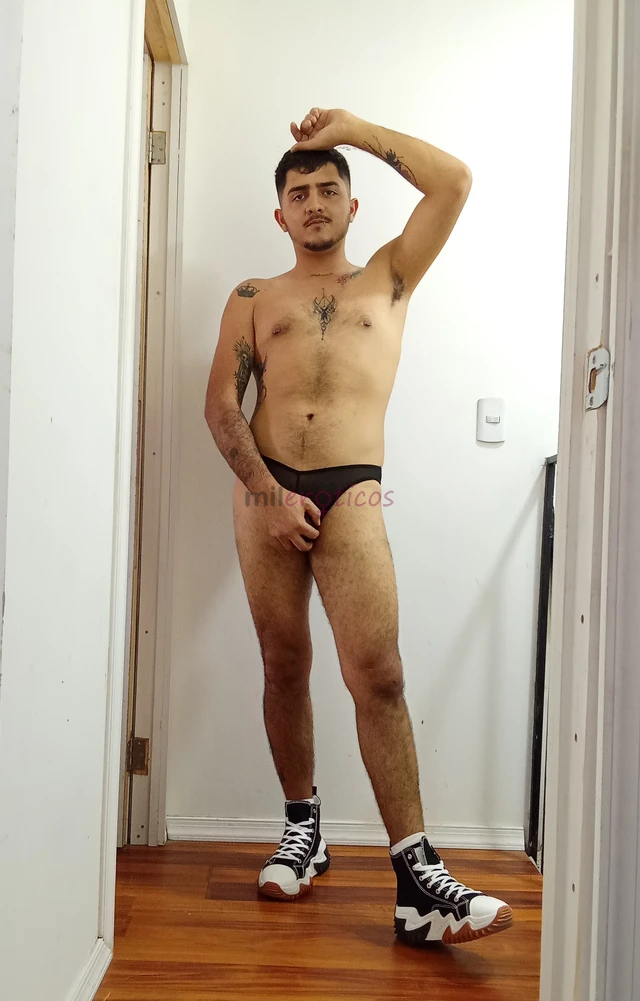 Soy stiven joven de 21 anos colombiano versatil dispuesto a complacer tus fantasias y hacerte disfrutar hasta estallar de placercuento con lugar para...