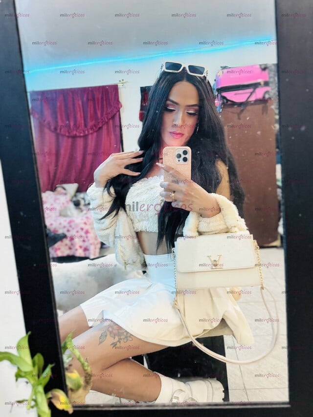 FOTOS DE LINDA CHICA TRANS DOTADA Y 100% ILIMITADA PARA HACER TODO LO QUE DESEES