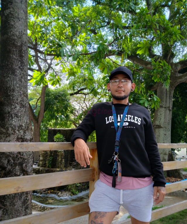 Hombre de 34 anos tatuadorten la confianza de escribirmellegue para cumplir tus deseosvivamos una experiencia unica te sabre escuchar y dar la mejor c...