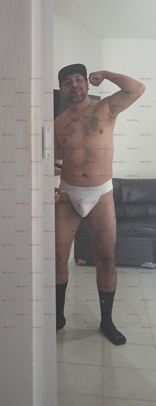 FOTOS DE MADURO EDUCADO, VARONIL, SIMPATICO, CACHONDO Y EXCELENTE AMANTE.