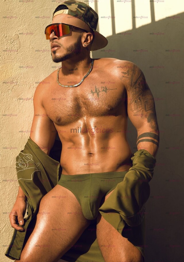 FOTOS DE MACHO COLOMBIANO GUAPO VERGON SEXY Y MUY COMPLACIENTE,BASTANTE LECHERO