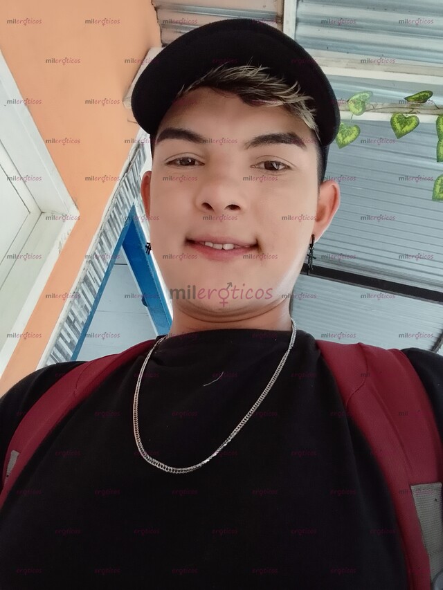 FOTOS DE JOVEN COMPLACIENTE EXÓTICO DE 17CM DE VERGA