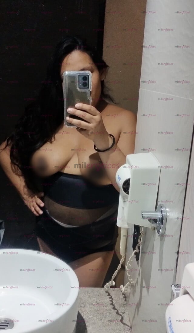 FOTOS DE LACTANCIA EROTICA 100% REAL Y ABUNDANTE TETONA MILF RECIEN PARIDA LLAMAME