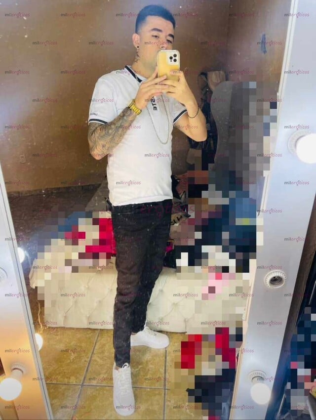 FOTOS DE JOVEN DELGADO Y DE BUEN VER CON UNA VERGA GRANDE Y GRUESA