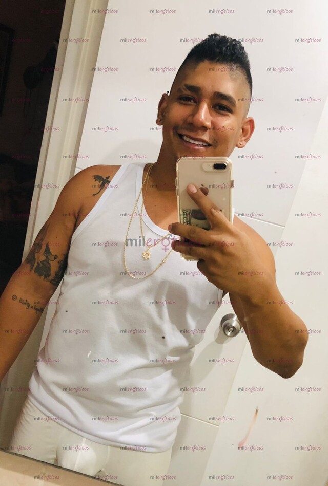 FOTOS DE NEGRO CON VERGA DE 22 CM FULL WRECTA Y LECHERA