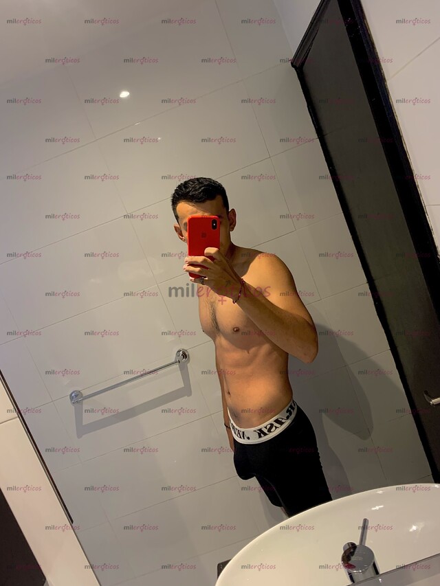 FOTOS DE DESCUBRE EL ENCANTO MASCULINO: UN SERVICIO EXCLUSIVO PARA MUJERES