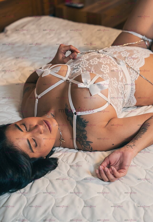 FOTOS DE KENDRA SEXI HOT VENEZOLANA LLEGANDO A TOLUCA