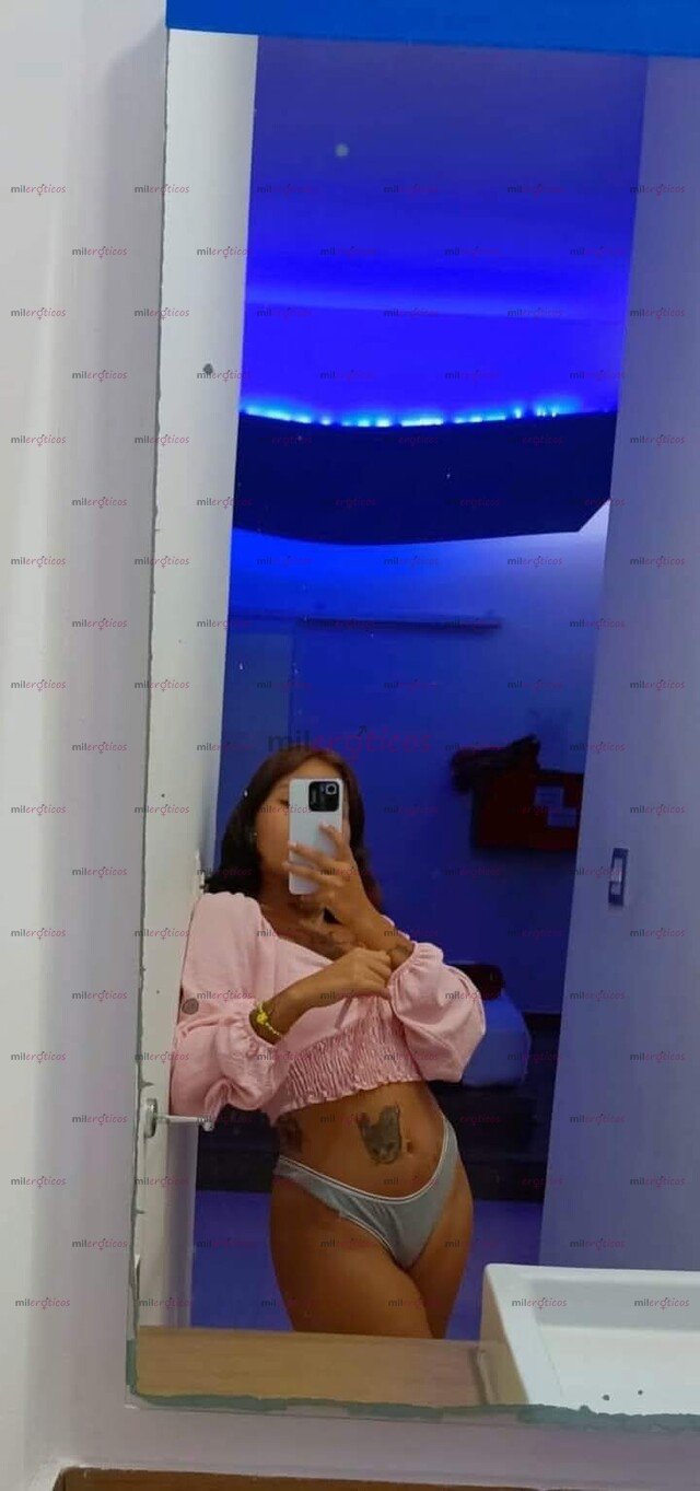 FOTOS DE ZUEMY BONITA LINDA Y TATUADA DE 22 AÑOS