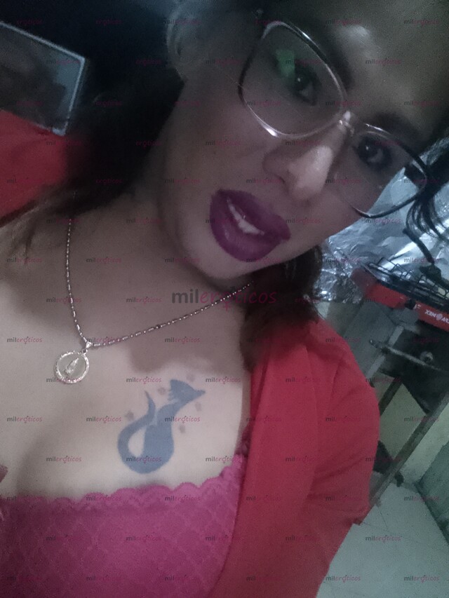 FOTOS DE HOLA SOY TU SECRETARIA Y TE ESTOY ESPERANDO EN EL ESCRITORIO