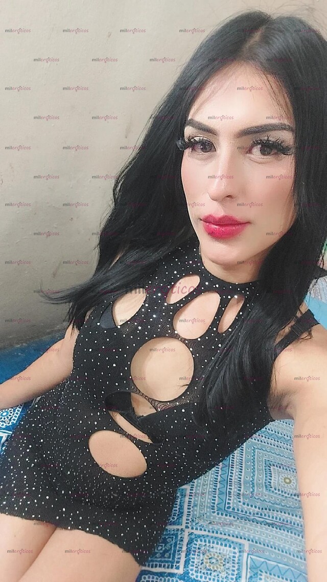 FOTOS DE FLACA , FIESTERA CALIENTE Y EXÓTICA CON 23 AÑITOS ..