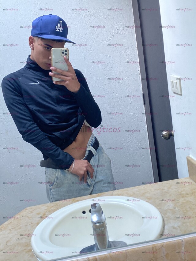 FOTOS DE CHICO HOT, LISTO PARA HACERTE EL AMOR BIEN RICO Y DESLECHARTE