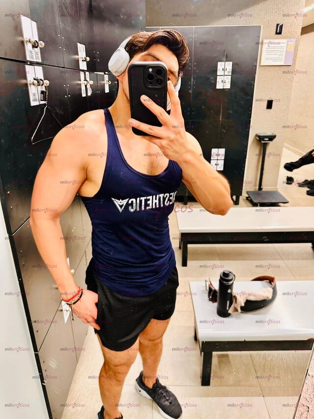 FOTOS DE MASAJE EROTICO JOVEN GUAPO ATLETICO DELGADO SEXY Y CALIENTE CITAS AL 8117814777