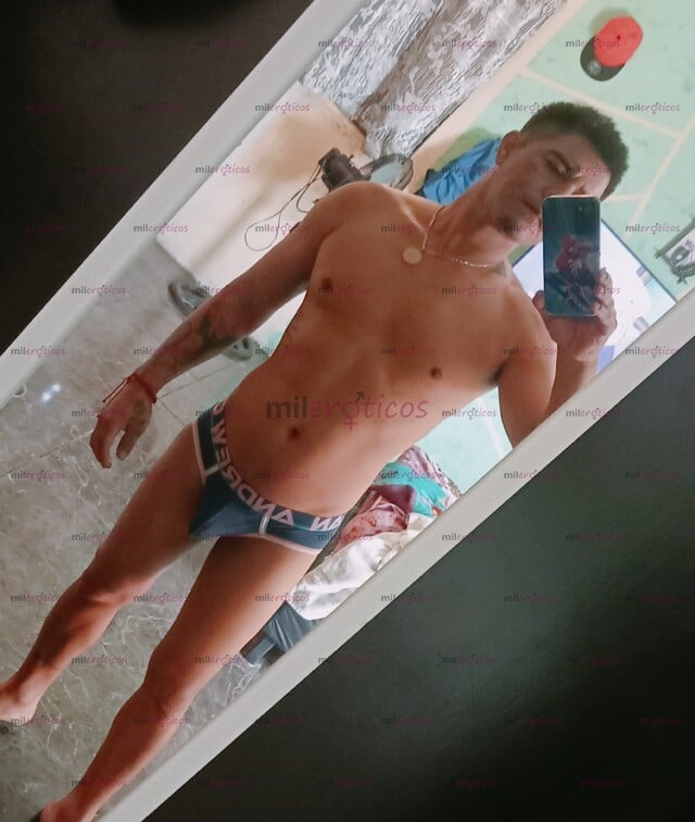 FOTOS DE RICO CHAVO CACHONDO CON 18CM DE DOTACIÓN GRUESA , JUGUETONA Y LECHERA
