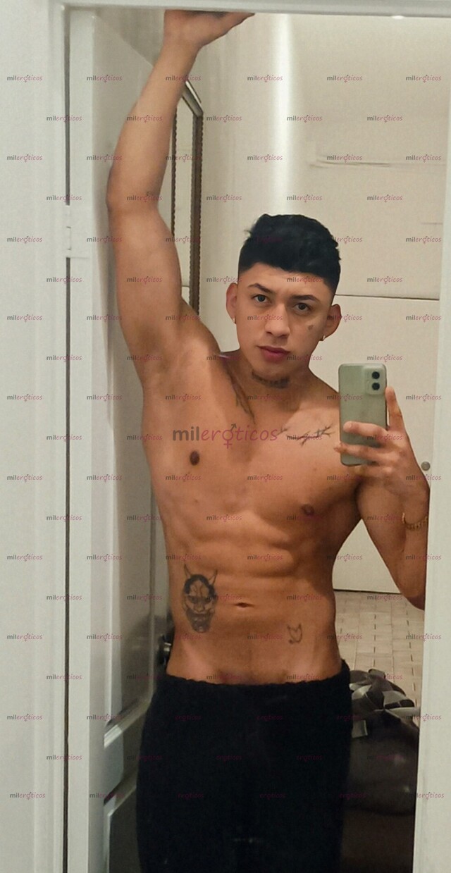 FOTOS DE ME LLAMO EDGAR,SOY UN CHICO DE 20 AÑOS QUE CUMPLE CUMPLE CUALQUIER FANTASÍA