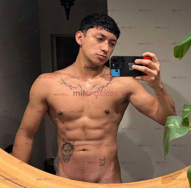 FOTOS DE ME LLAMO EDGAR,SOY UN CHICO DE 20 AÑOS QUE CUMPLE CUMPLE CUALQUIER FANTASÍA