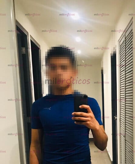 FOTOS DE PASIVO AGUANTADOR!! BUEN CULO Y LISTO PARA RECIBIR TU VERGA!!