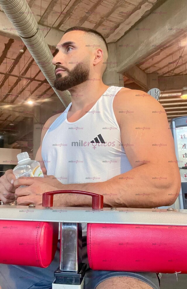 FOTOS DE MAGNUS BLACK. MACHO MASCULINO BIEN MAMADO Y BIEN DOTADO19CM Y GRUESA.
