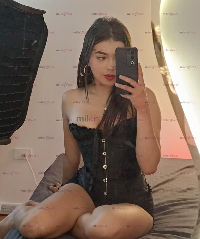 FOTOS DE NUEVA VAQUERITA,COLOMBIANA ARDIENTE DIVINA CON CUERPO NATURAL GRANDES SENOS