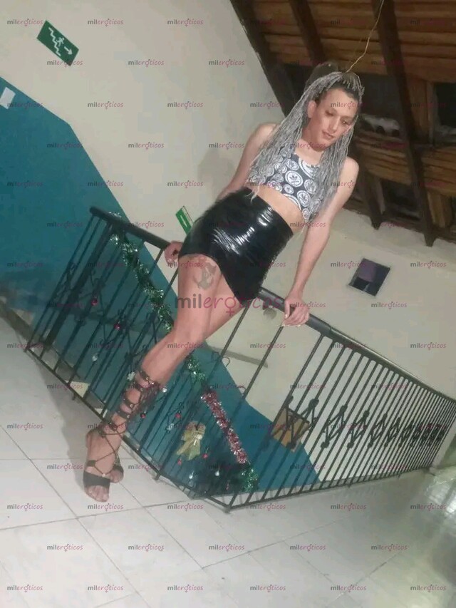 FOTOS DE HOLA SOY KAROL CHICA VERSATIL COMPLETACIENTE CALIENTE ARRECHITA