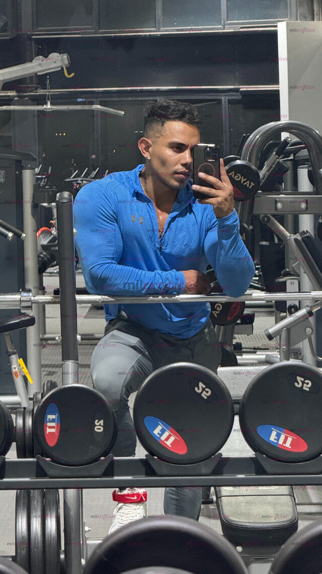 FOTOS DE MACHO LECHERO CANDENTE DE CUERPO ATLÉTICO DISPONIBLE