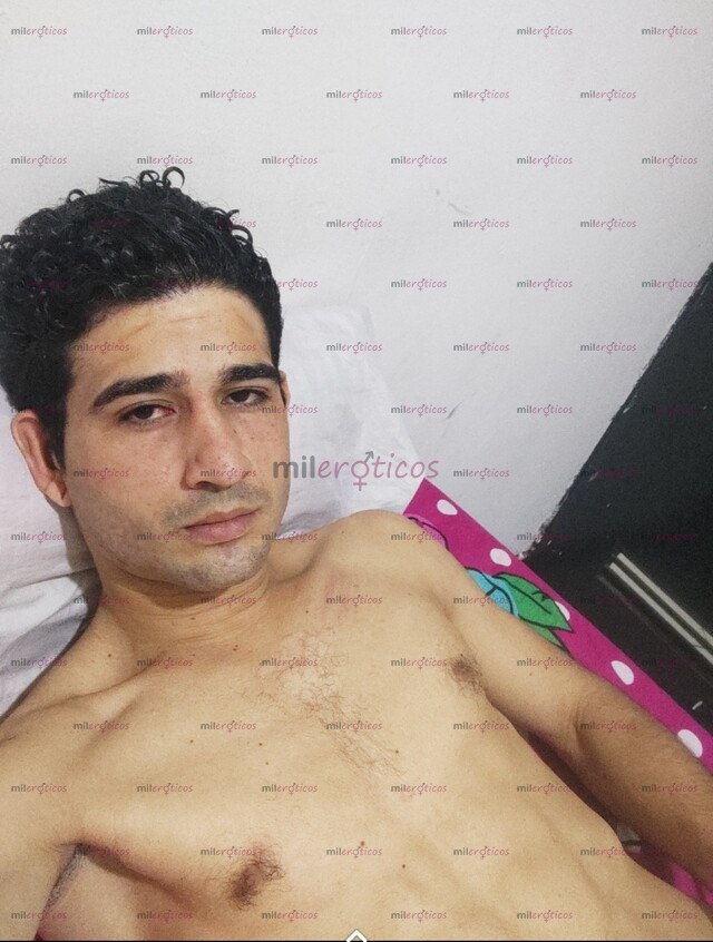 FOTOS DE SOY HETERO VENEZOLANO CALIENTE Y COMPLACIENTE LISTO PARA HACER DEL SECO UNA DELI