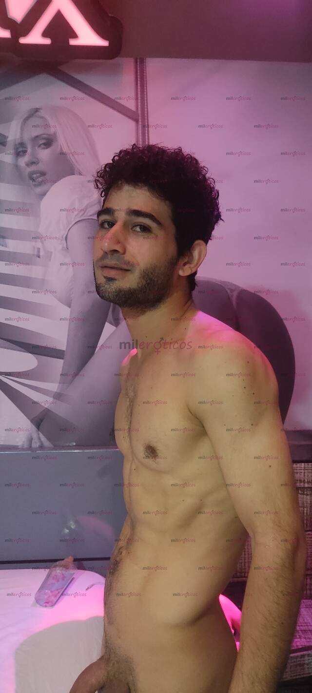 FOTOS DE SOY HETERO VENEZOLANO CALIENTE Y COMPLACIENTE LISTO PARA HACER DEL SECO UNA DELI