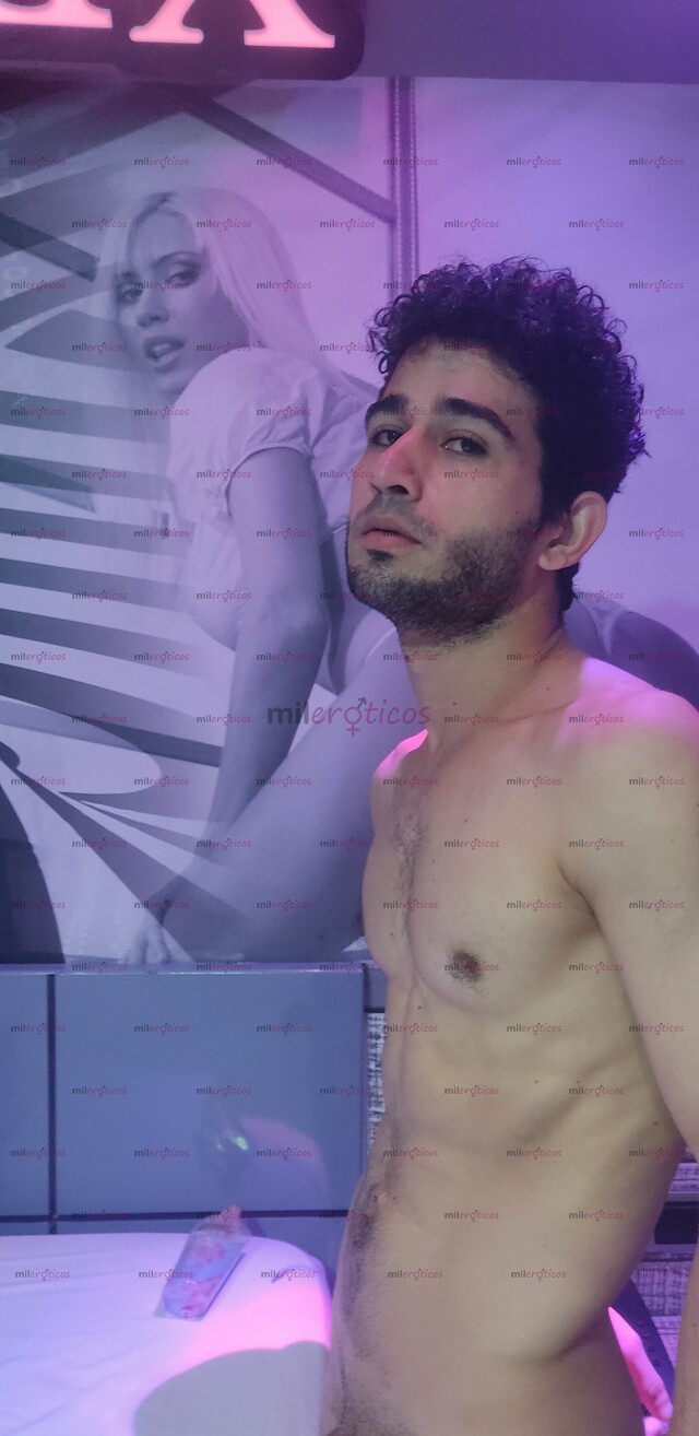 FOTOS DE SOY HETERO VENEZOLANO CALIENTE Y COMPLACIENTE LISTO PARA HACER DEL SECO UNA DELI