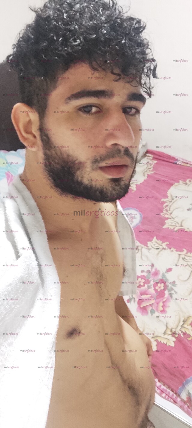 FOTOS DE SOY HETERO VENEZOLANO CALIENTE Y COMPLACIENTE LISTO PARA HACER DEL SECO UNA DELI
