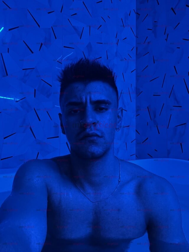 FOTOS DE ANGEL 23 AÑOS VERGON Y SEXY PORTE EN PERSONA