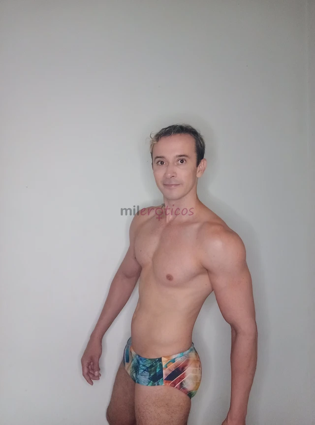 Prazer meu nome diego carvalho tenho 30 anos 1 79 alt 78 kg corpo malhado 21 cm de dote e cabecudo amp e uma bunda grande e lisa como acompanhante amp...