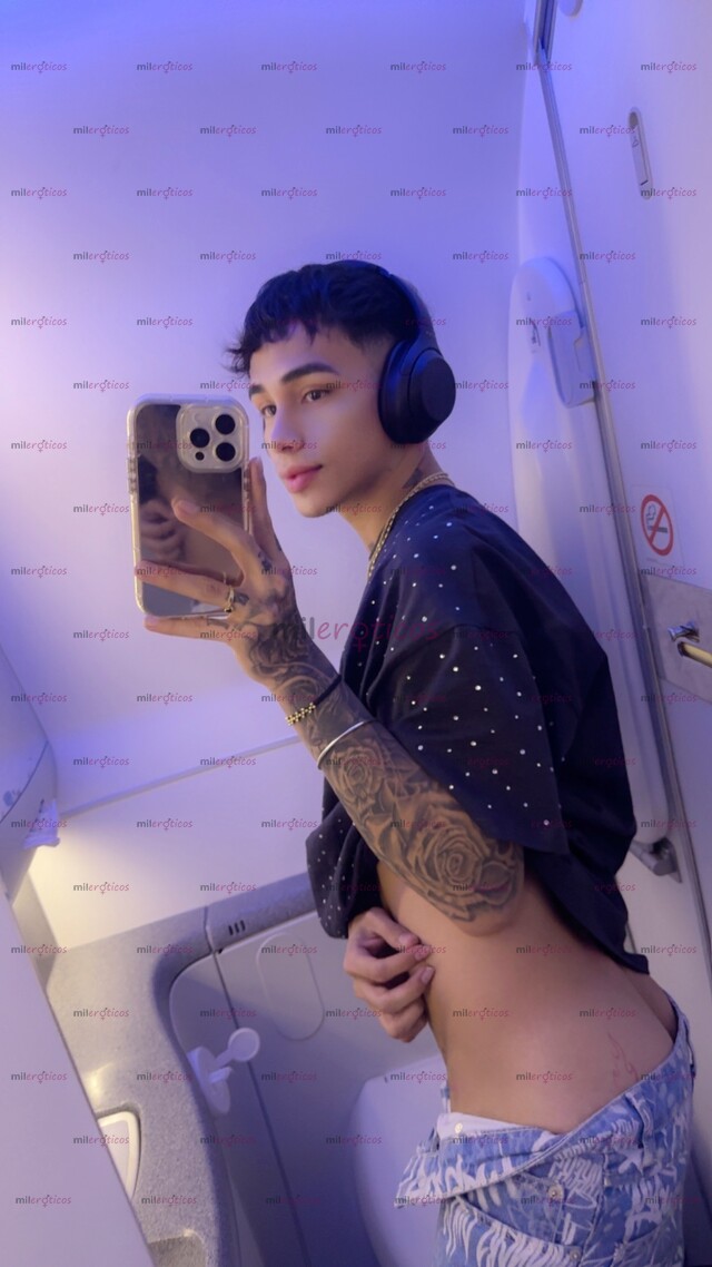 FOTOS DE LINDO POLLITO VERGON TATUADO FIESTERO Y COMPLACIENTE