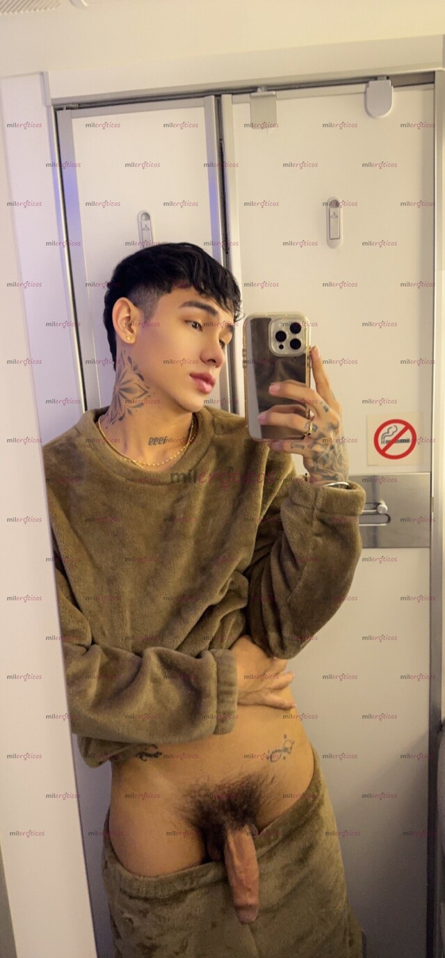 FOTOS DE LINDO POLLITO VERGON TATUADO FIESTERO Y COMPLACIENTE