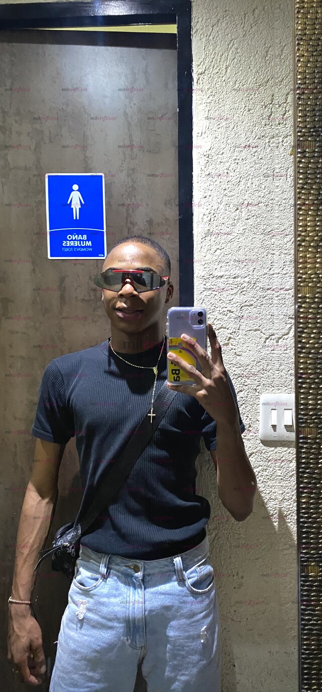 FOTOS DE AHÍ LES DEJO MI NÚMERO DE WHATSAPP BRAINER