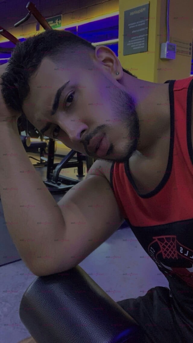 FOTOS DE PAISA ARRECHO VERGON Y CULON VERSÁTIL MEDELLIN CON GANAS DE CULIAR DURO Y RICO.