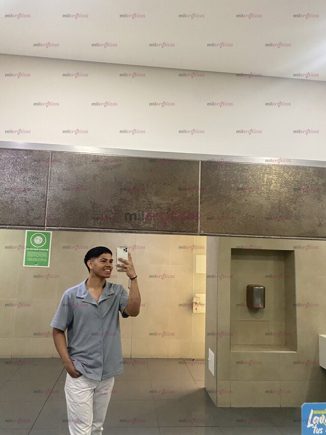 FOTOS DE SOY EDINSON, HOMBRE MORENO DE 21 AÑOS LLENO DE ENERGIA Y LECHE PARA DARTE