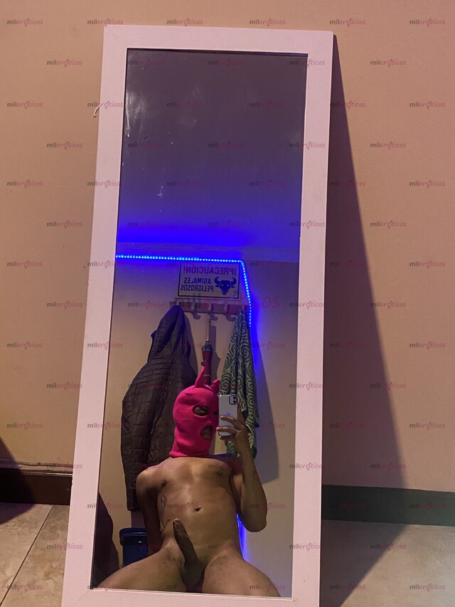FOTOS DE SOY EDINSON, HOMBRE MORENO DE 21 AÑOS LLENO DE ENERGIA Y LECHE PARA DARTE