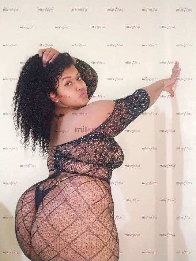 FOTOS DE HERMOSA MORENA, CALIENTE, COMPLACIENTE, CULO ENORME