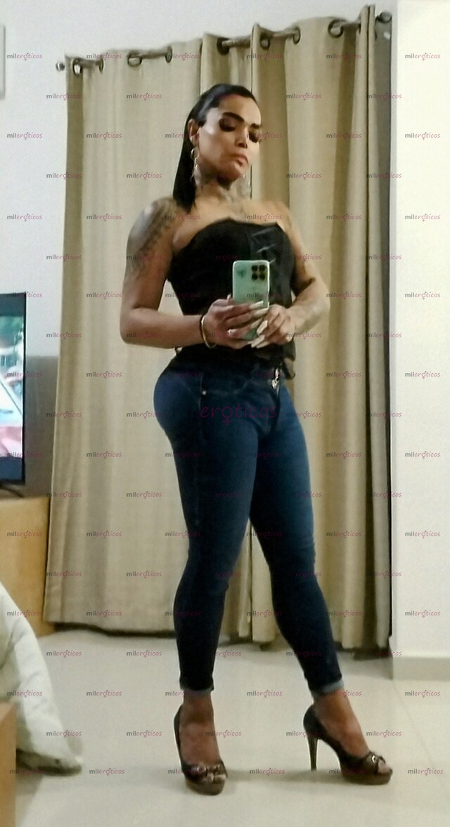 FOTOS DE MORENA EXÓTICA TATUADA Y COMPLACIENTE DE SINGULAR CARACTER!!!!