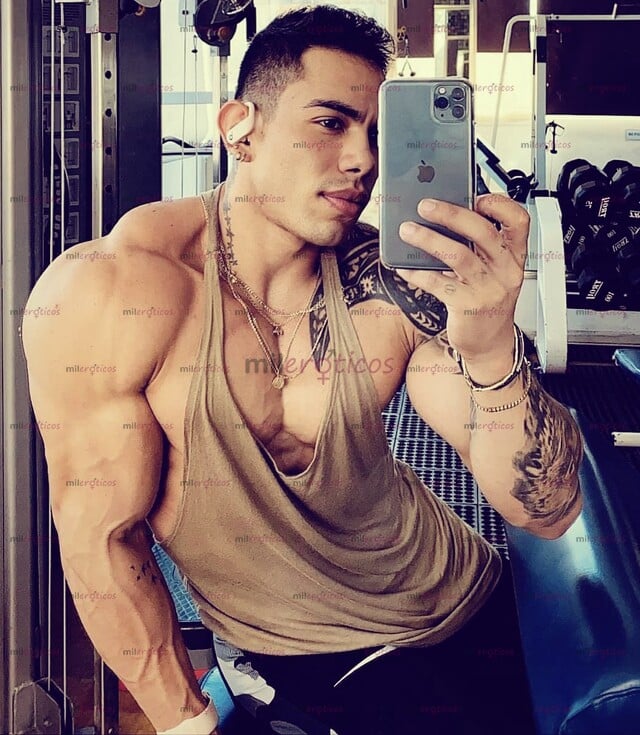 FOTOS DE MACHO ATLÉTICO MORBOSO LECHERO DISPONIBLE EN ZONA CÉNTRICA