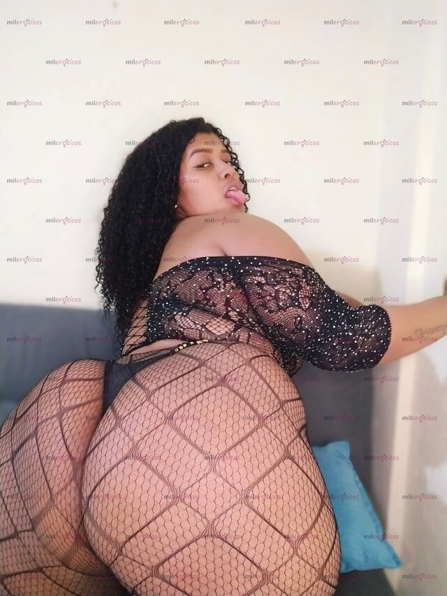 FOTOS DE HERMOSA MORENA, CALIENTE, COMPLACIENTE, CULO ENORME