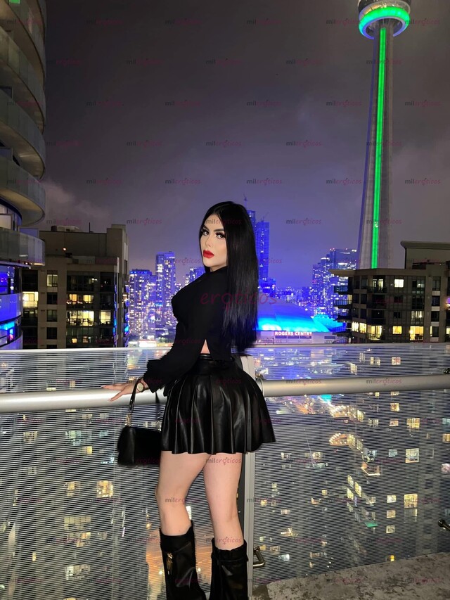 FOTOS DE PUTITA CON UN CARAMELO LECHOSO Y FUNCIONAL, DAME Y TE DOY LECHE