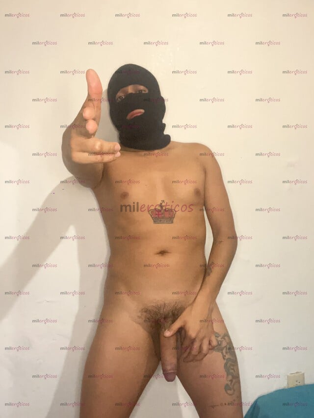 FOTOS DE BISEXUAL CALIENTE CON VERGA GRUESA Y HUEVOS GRANDES LISTO PARA HACERTE GEMIR