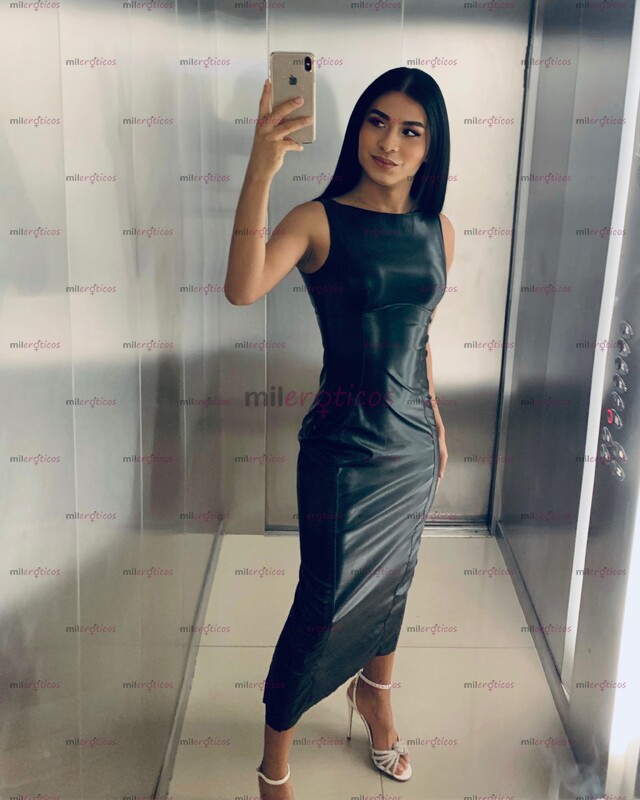 FOTOS DE CHICA TRANS NATURAL, DOTADA Y MUY COMPLACIENTE SEXUAL.