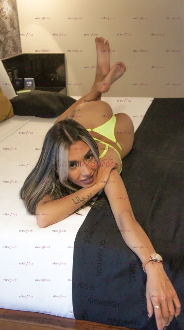 FOTOS DE DANIA PETIT ENCANTADA DE SER TU PUTITA MÁS ACTIVA.