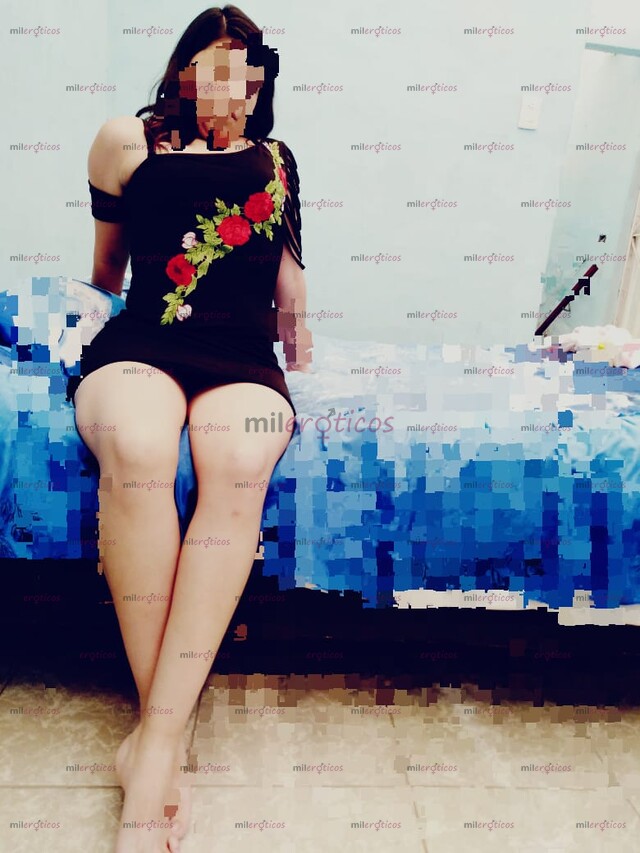 FOTOS DE ME ENCANTARIA SENTIR CÓMO TÚ LENGUA RECORRE MIS RICAS TETAS