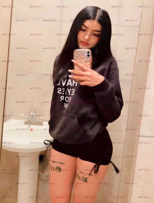 FOTOS DE PAPI METEME LA CONPLETITA ME ENCANTA TENERLA TODA ADENTRO PAPI. ME LLAMO VIRI