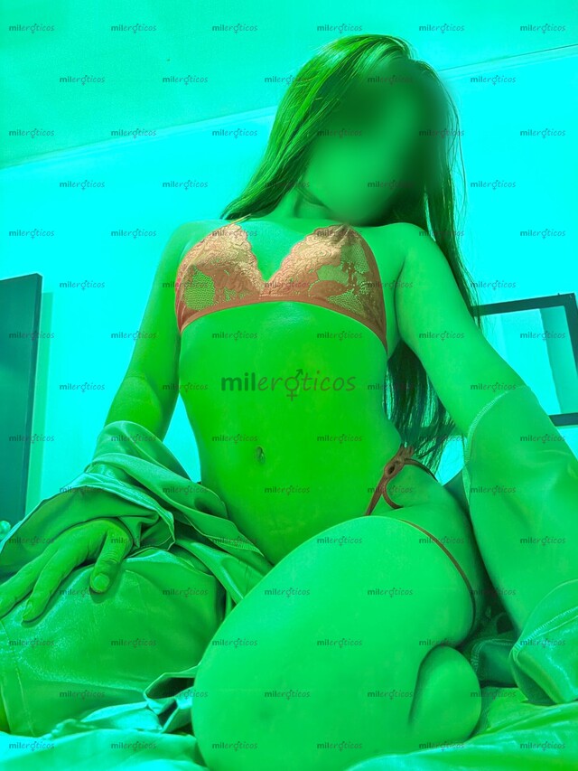 FOTOS DE CALIENTE CHICA COLOMBIANA( HORA FELIZ $150 12 PM A 4 PM ).